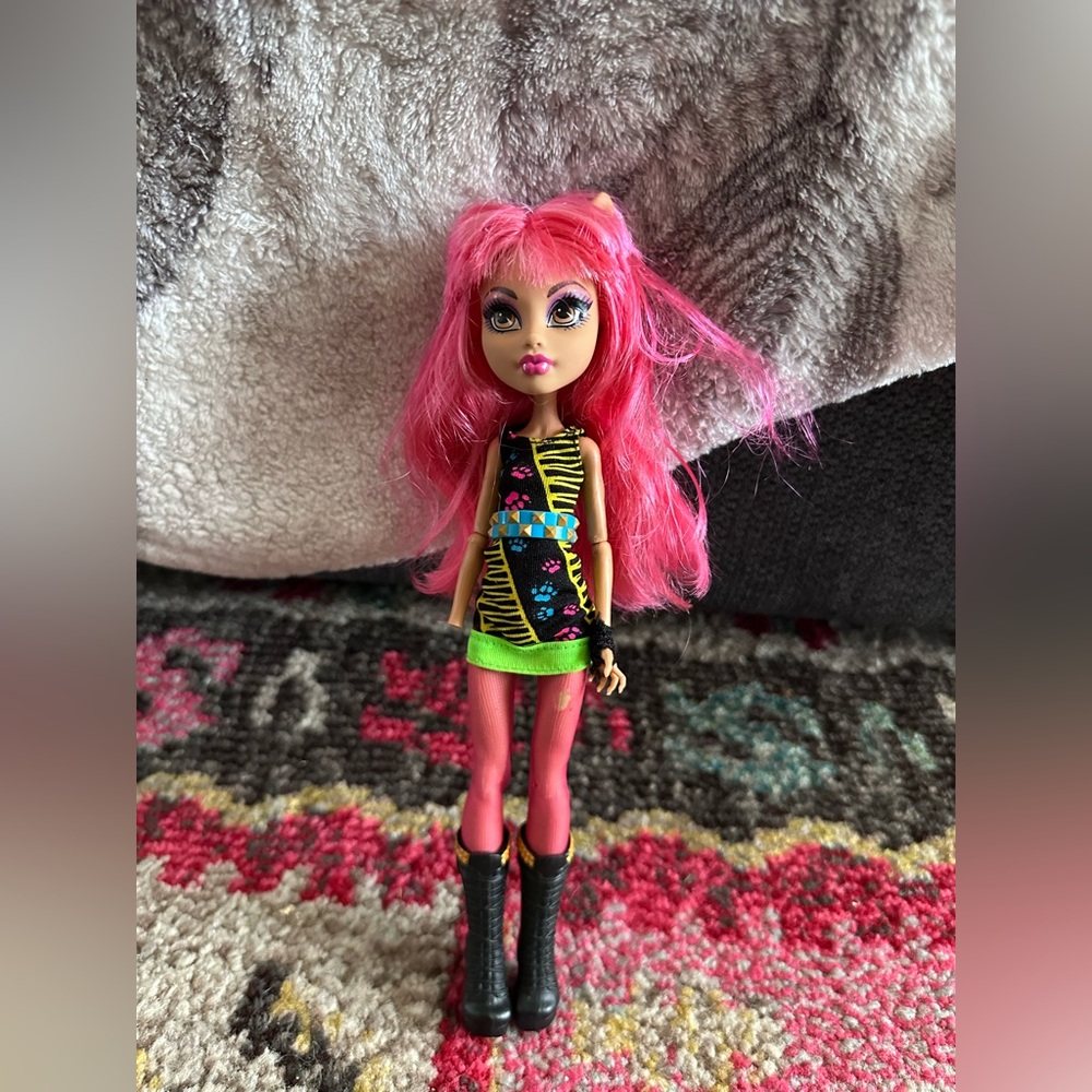 Monster High 13 Wishes Howleen Wolf Doll